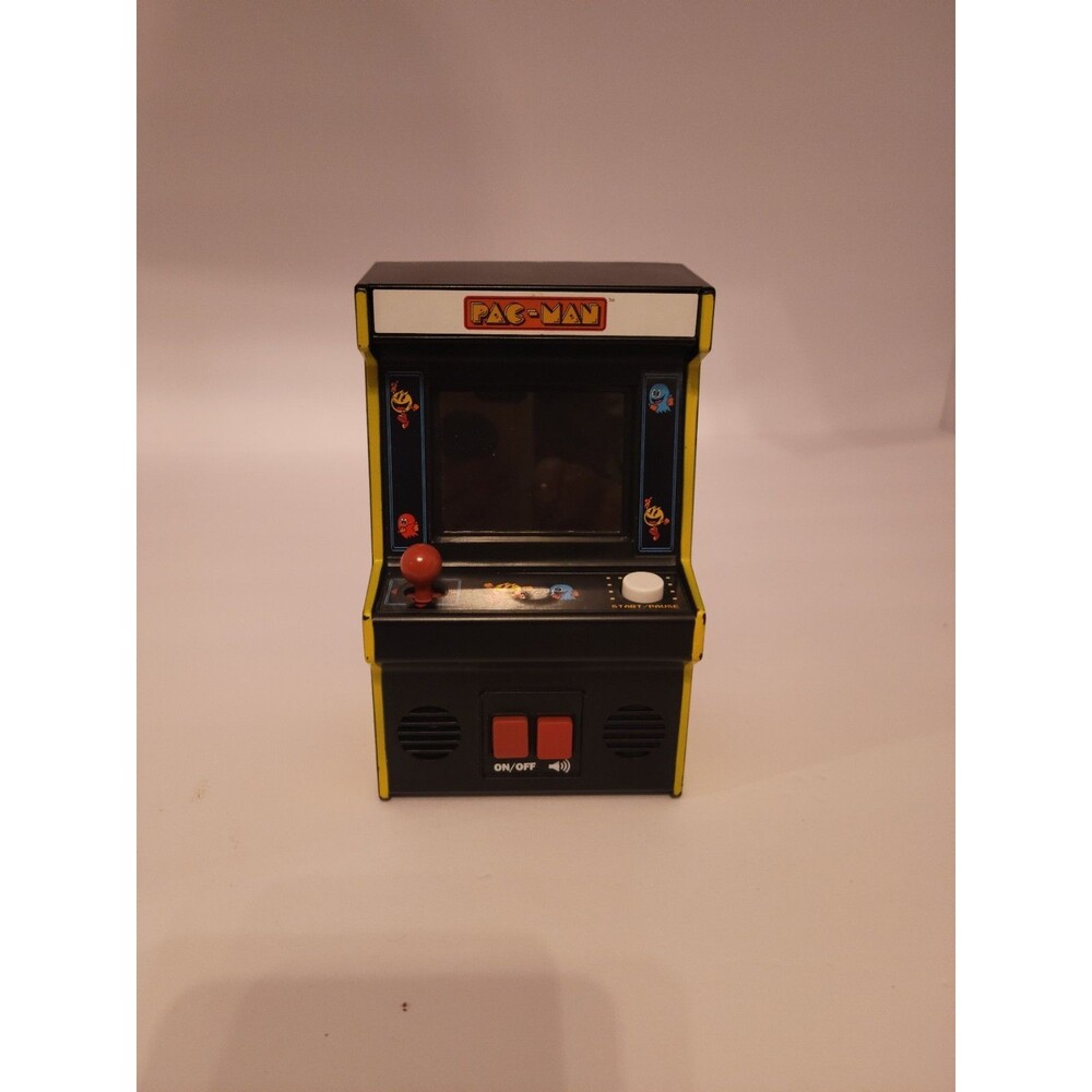 Pac-Man Mini Arcade Machine 2019 - Picture 2 of 4